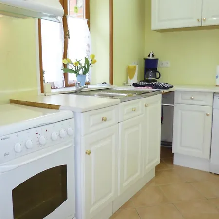2 Bedroom Nice Home In Brucheville *