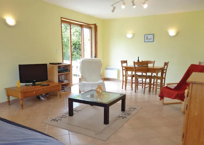 3 Bedroom Cozy In Brucheville Carentan-les-Marais