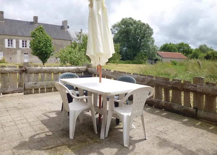 Hébergement de vacances 3 Bedroom Cozy In Brucheville Carentan-les-Marais